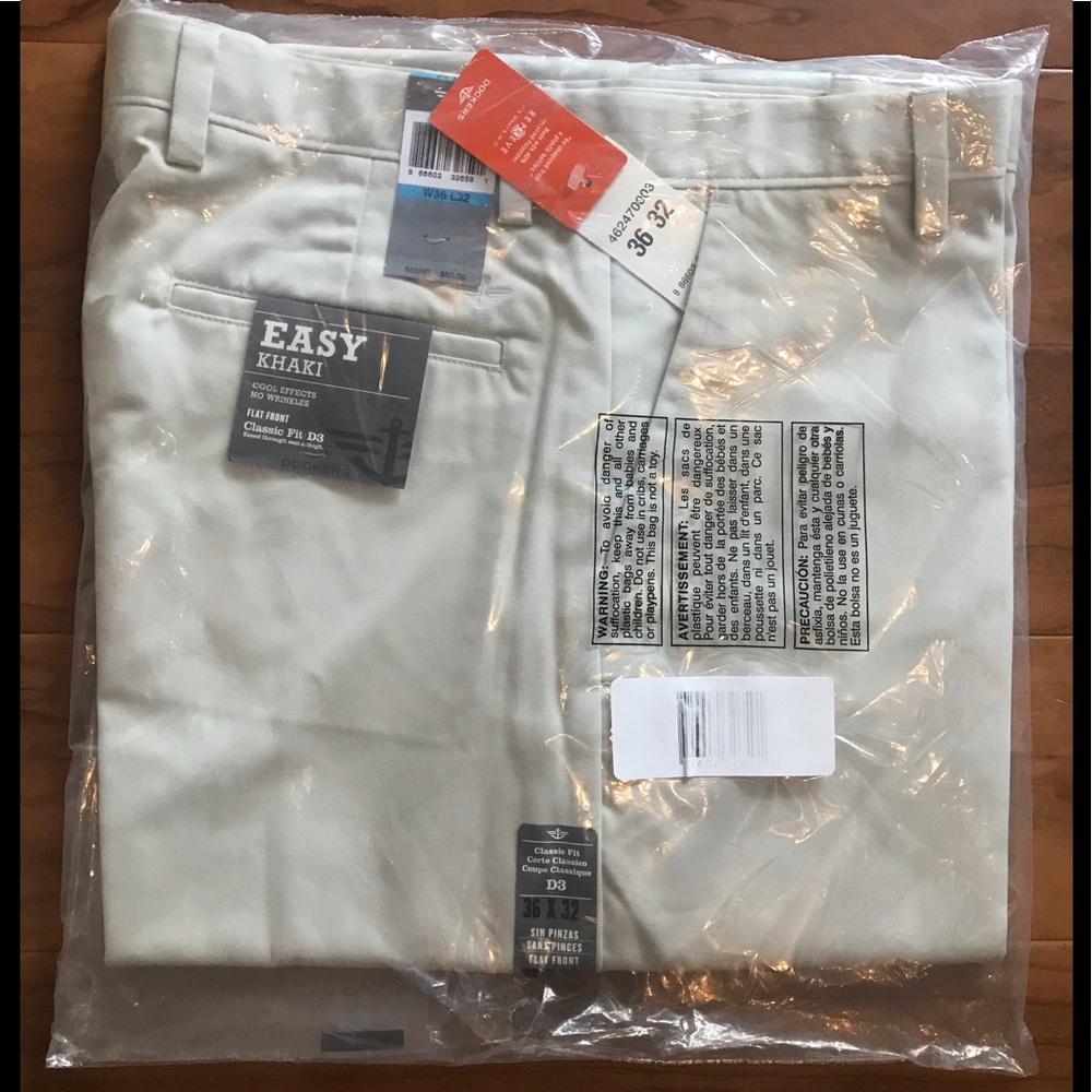 Dockers men’s khaki pants - NWT